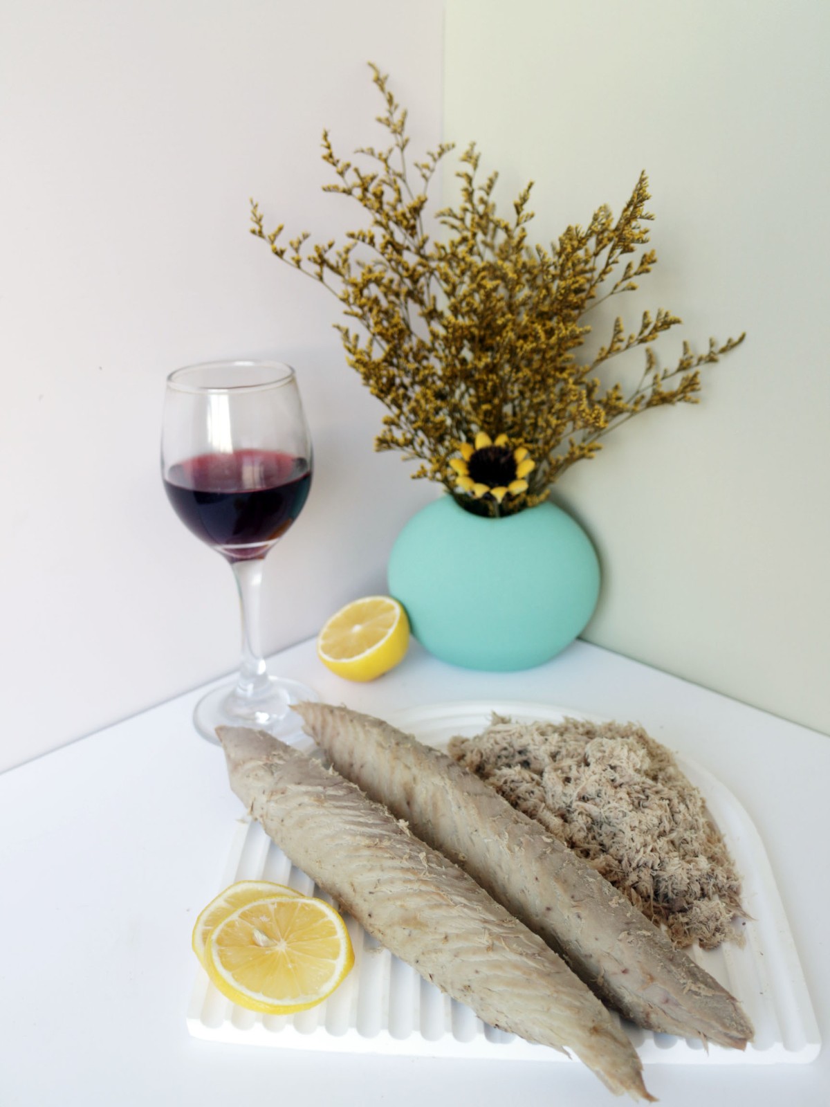 سمك الماكريل الهادئ المطبوخ مسبقًا (سكومبر سكومبروس)